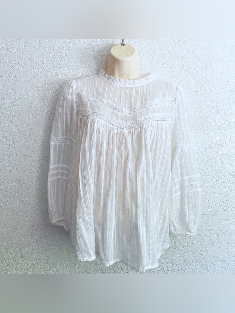 NWT Universal Thread White Sheer Long-Sleeve Peasant Blouse Medium Prairie Boho